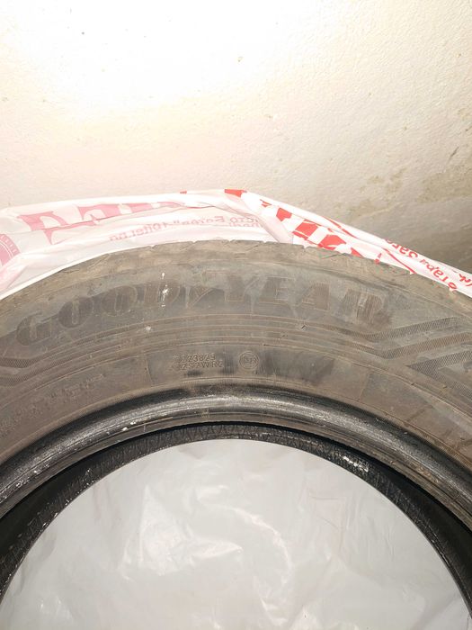 Продавам гуми GOODYEAR EFFICIENTGRIP 2 SUV 225/65 R17