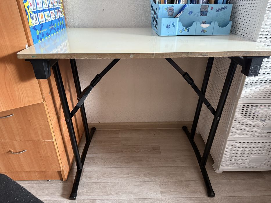 Столик со стульчиком