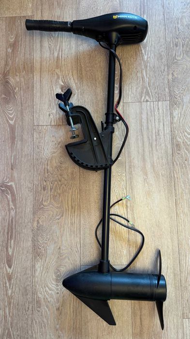 Motor electric Minn Kota Endura Max 50 lbs + Husa Fox Cadou
