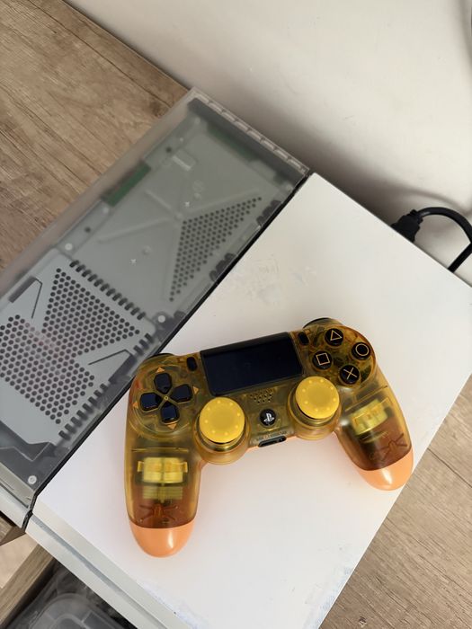 Продам лимитированный dualshock 4 v2