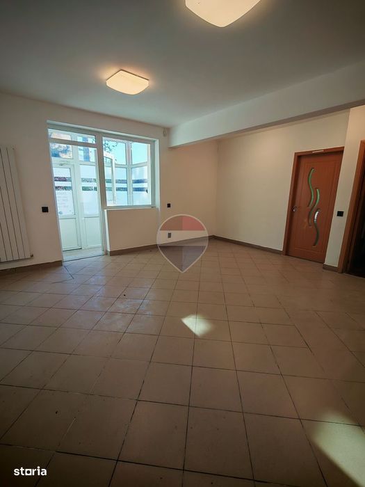 Spațiu comercial de vânzare - 51 mp, vitrină stradală Calea Severinul