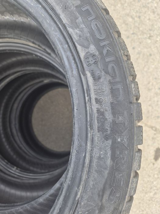 Продам комплект  шин