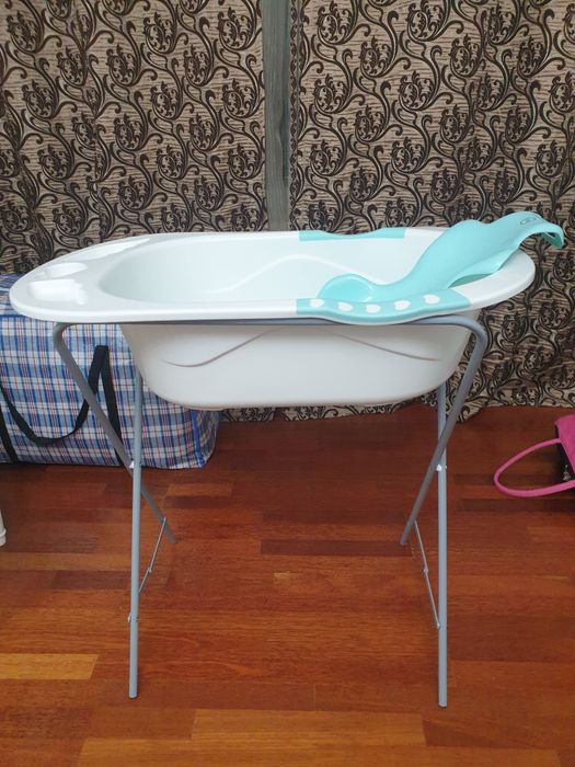 Срочно продам детскую ванночку