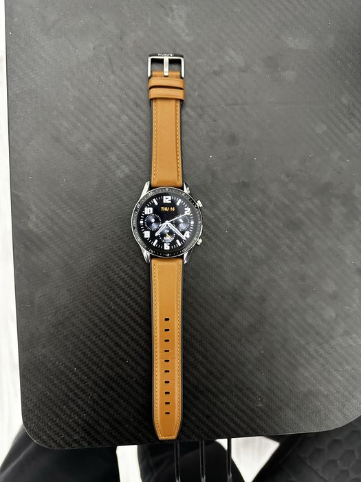Часовник huawei watch gt 2 чисто нов с оргинално зарядно