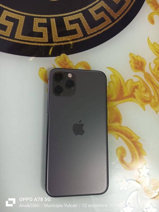 Vând iphone 11 pro