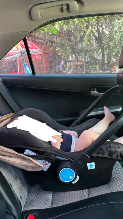 Детская коляска с автокреслом