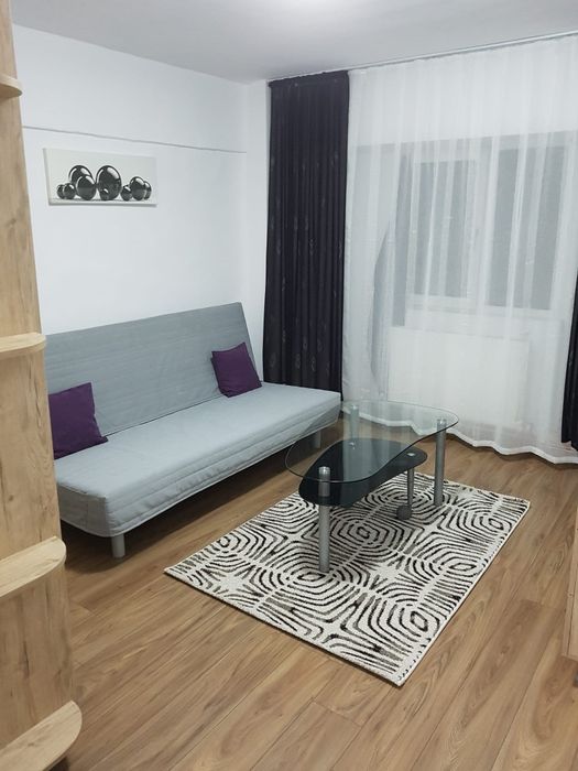 Ofer spre închiriere garsoniera Strada Turturelelor