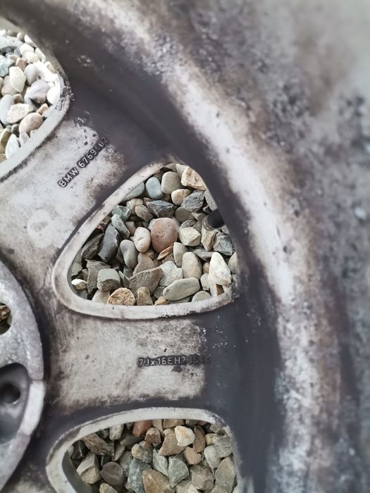 Vând roti jante aliaj BMW R16