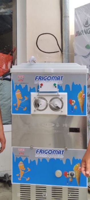 Frigomat 3 fazali sotiladi