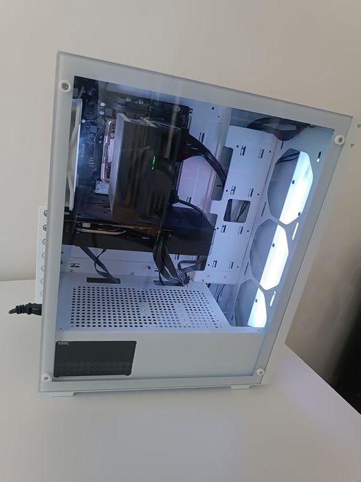 Gaming PC ish, oqish, oyin, uchun (case)