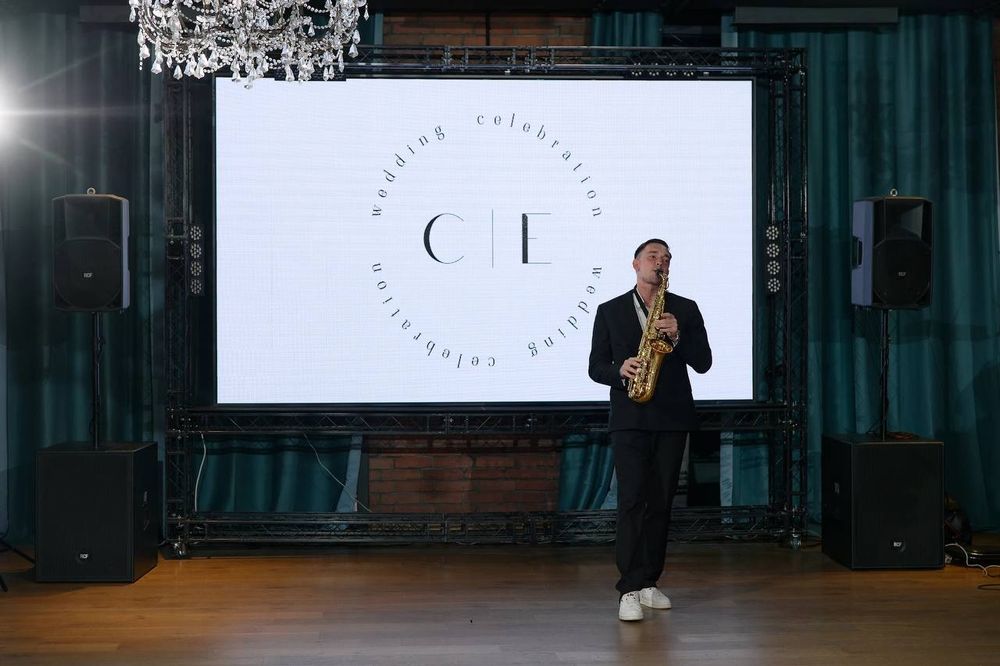 Саксофонист   :)