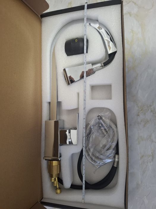 Baterie monocomandă pentru chiuvetă bucătărie