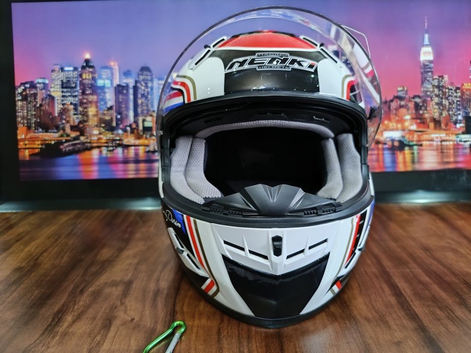 Мото шлем от китайского бренда NENKI