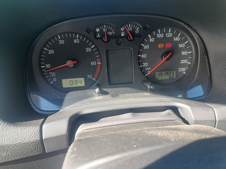 Фолксваген голф 4 (1.4/16V)НА ЧАСТИ!!!