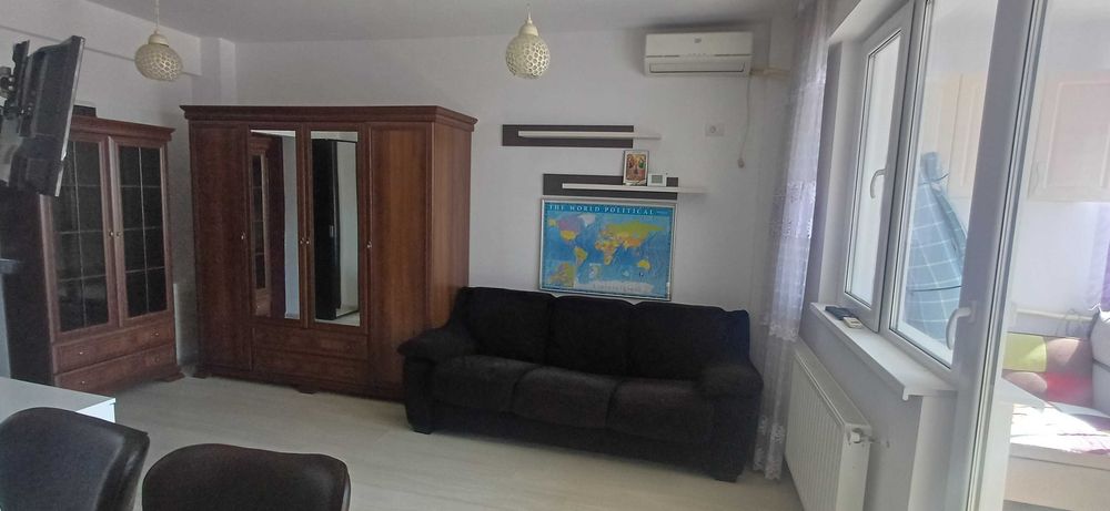 Inchiriez garsoniera Militari Residence