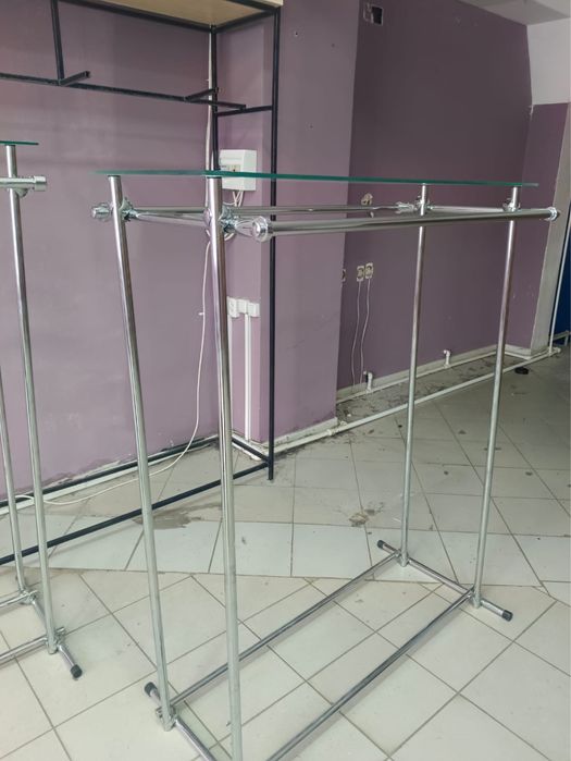 Вешалки продаю срочно