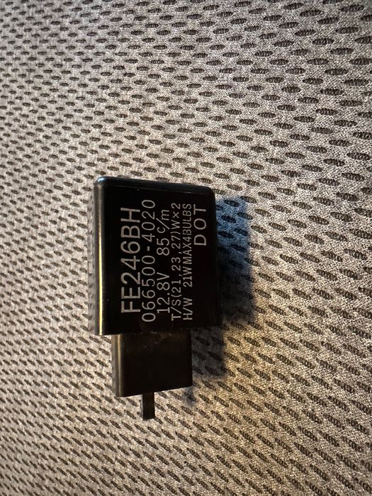 Releu semnalizare motocicleta scooter original Denso