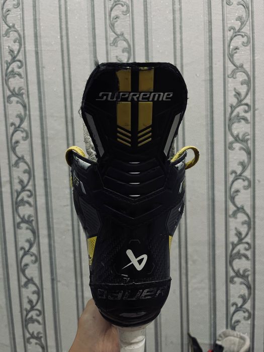 продам коньки BAUER