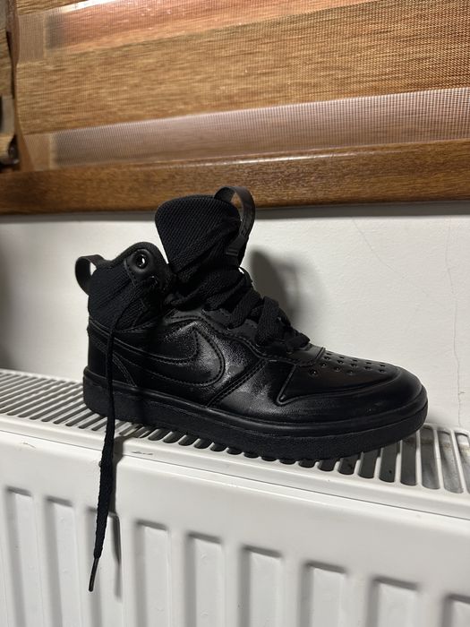 Adidasi Nike marimea 32