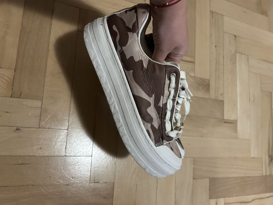 Оригинални кецове guess 38н