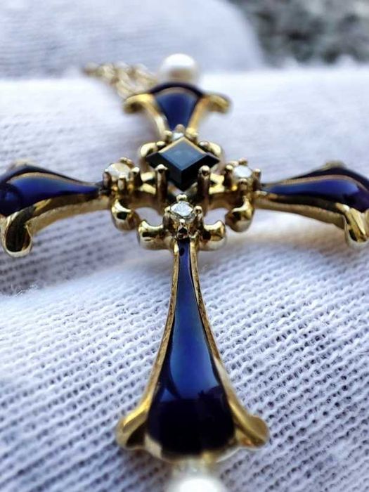 Faberge pandantiv Cruciulita Cruce Aur 14K Email Diamante Safir Perle