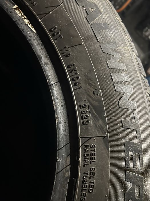 Caucicurii iarna 215/65/15 c