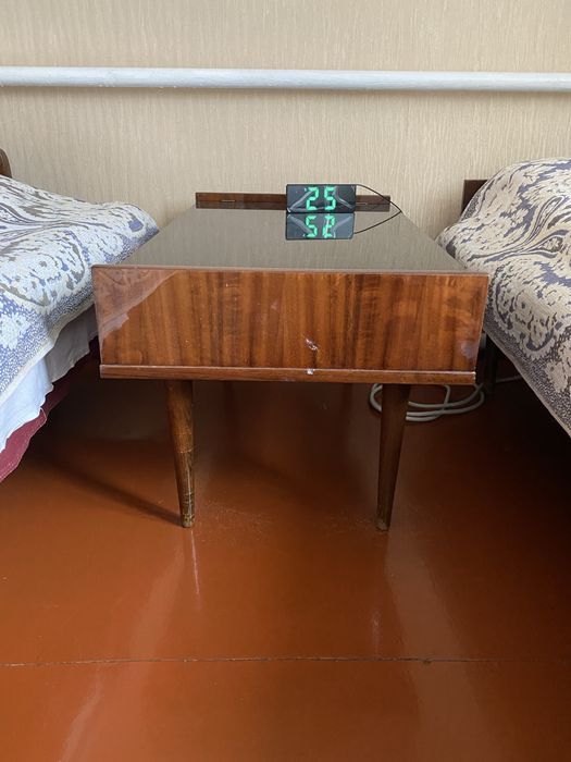 Журнальный столик