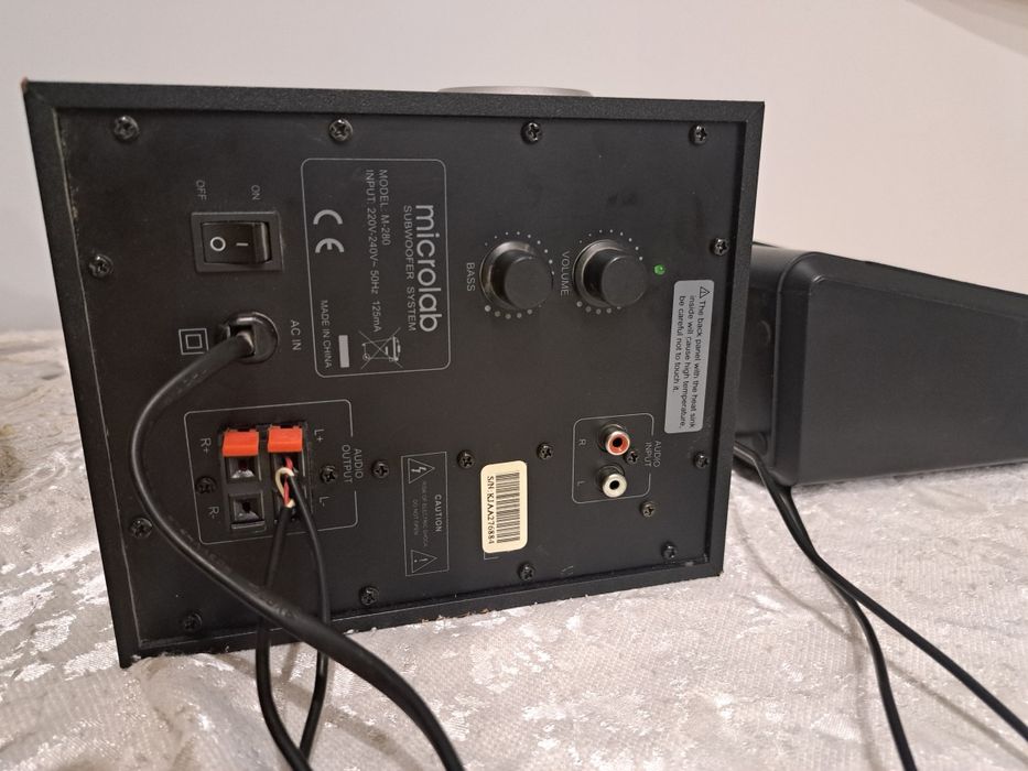 Microlab kolonka sotiladi