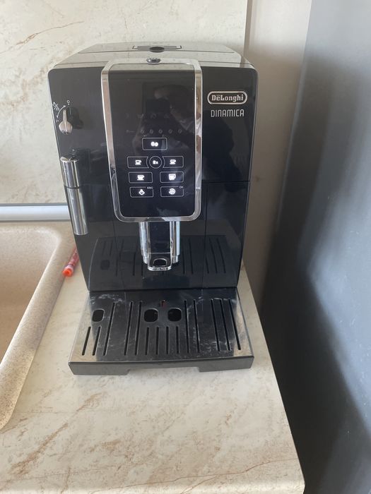 Кафеавтомат Delonghi Dinamica