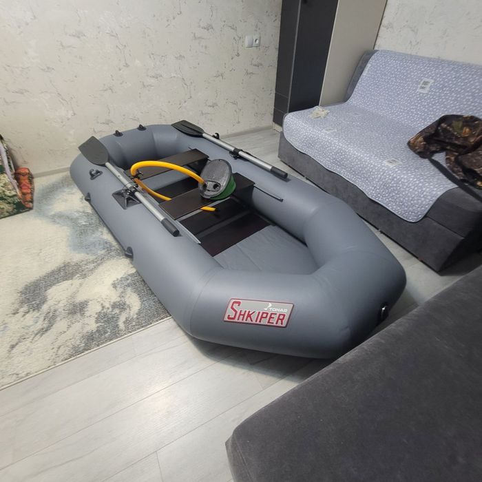 Продаю лодку ШКИПЕР 260 HT ТОНАР серая