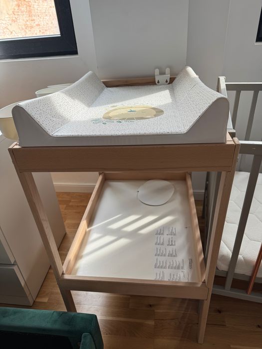 Masuta infasat ikea cu saltea de schimb