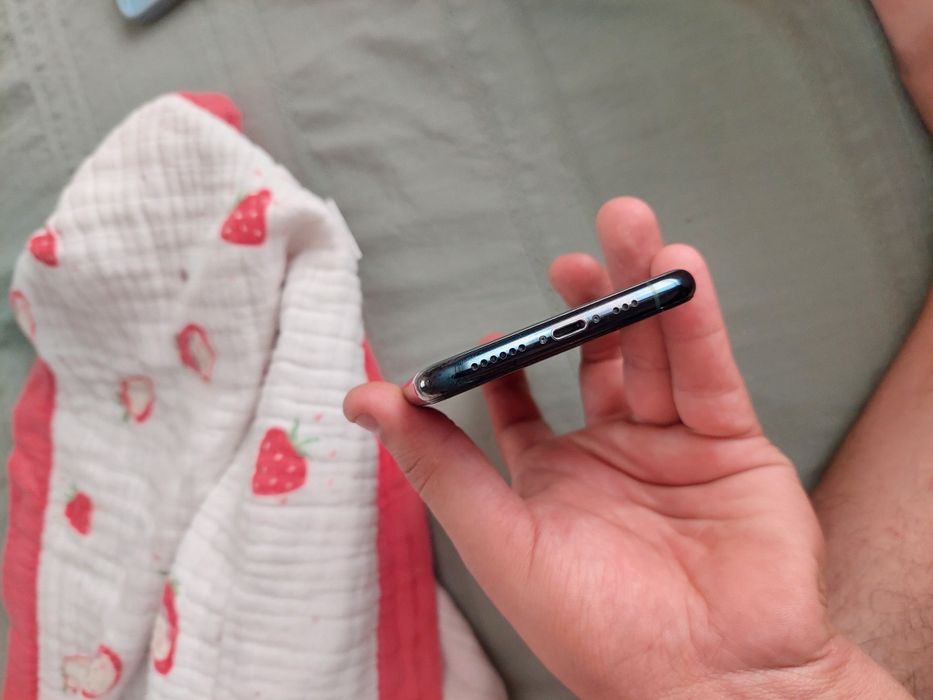 Iphone 11 pro sastiyana chotki 80%