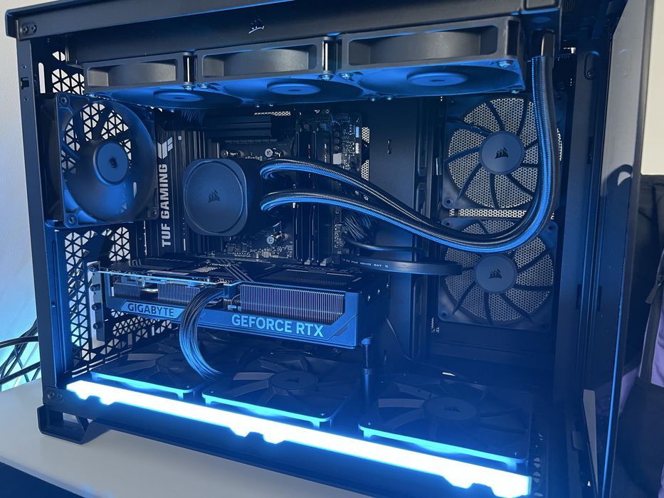 Vand placa video RTX 5070 Gigabyte OC SFF garantie 3 ani
