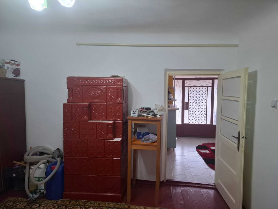 Casă renovată 80 mp utili + teren 680 mp, Vălenii de Munte