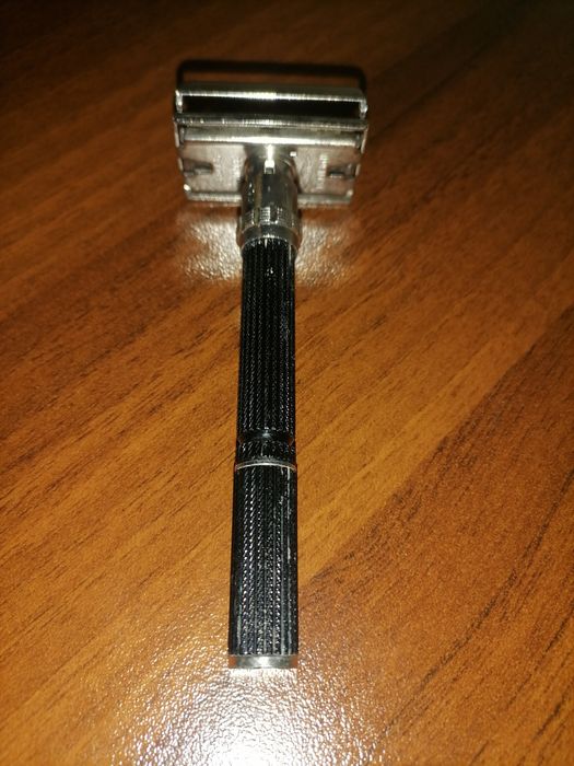 Самобръсначка винтич