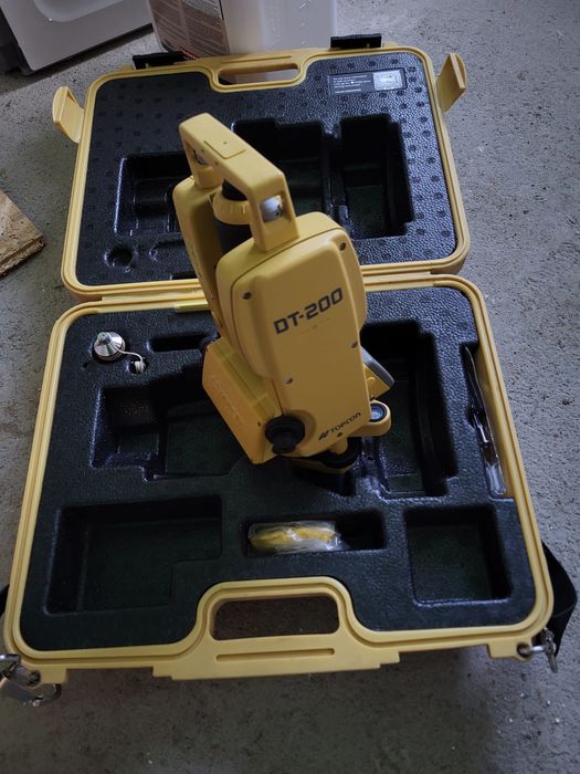 Vand Teodolit Topcon DT 209