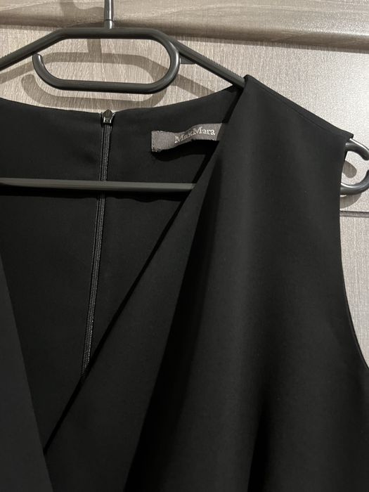 Продавам дамски гащиризон MAX MARA