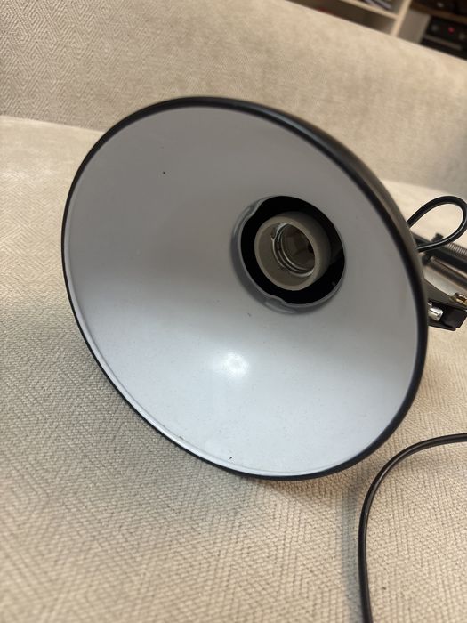 Настольная лампа