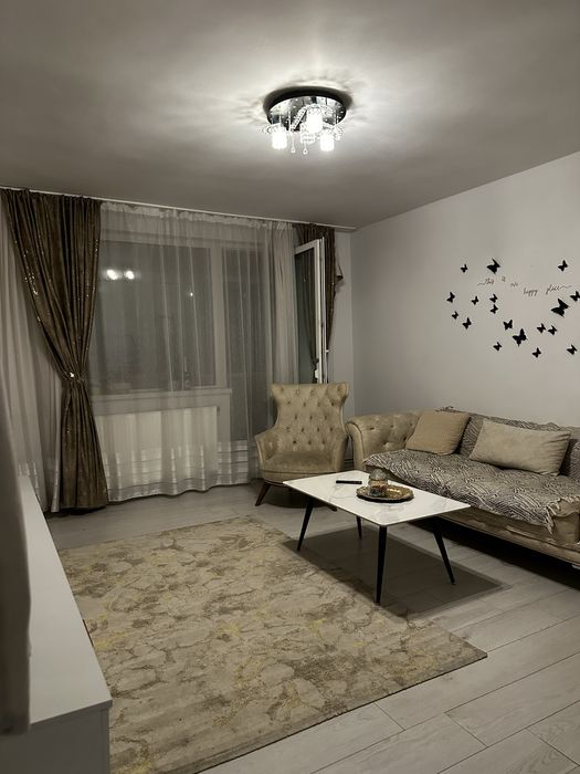 Închiriere apartament 3 camere – Zona Liceu Economic, Slatina