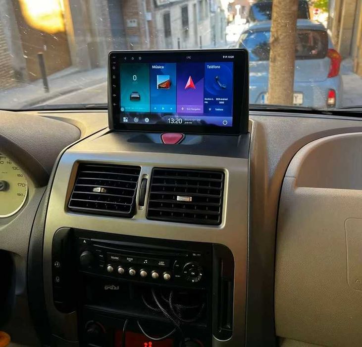 Мултимедия Peugeot Expert/ Citroen Jumpy GPS навигация