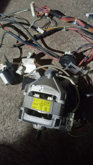 На Стиральные машины запчасти бу