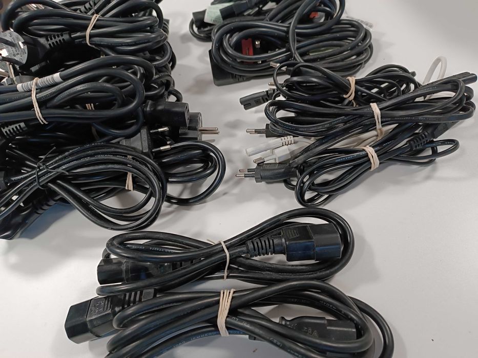 Cabluri IT / Audio / Video  (USB, VGA, DVI, SATA, alimentare)