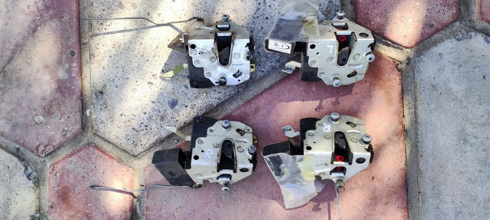 Дверные замки БМВ е34