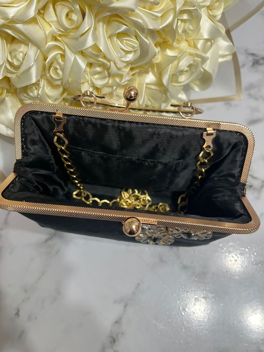 Әдемі Сумочка, Сөмке