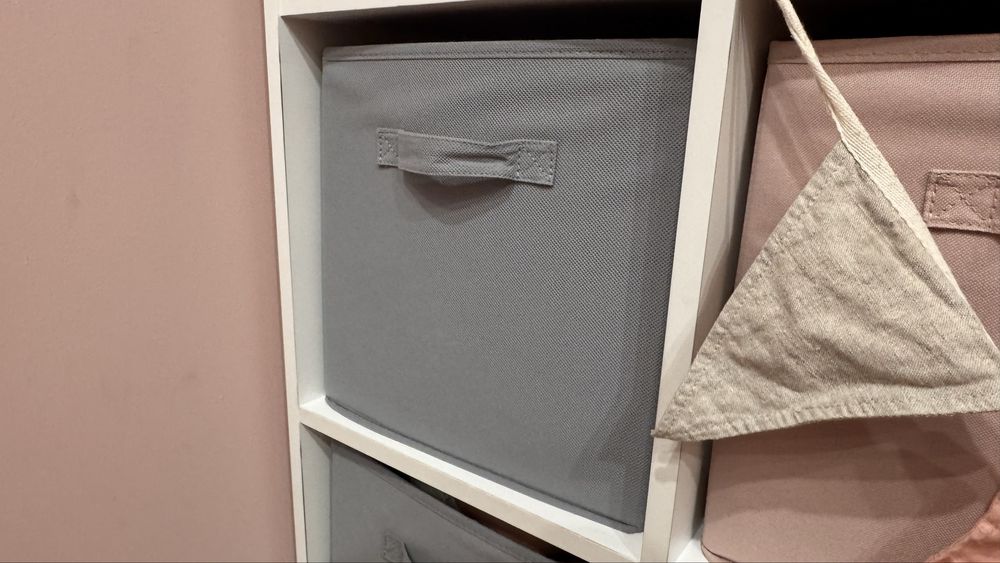 Стеллажи с коробками, 2 шт