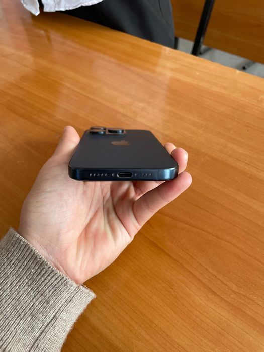 Iphone 15 pro 256 гб продается