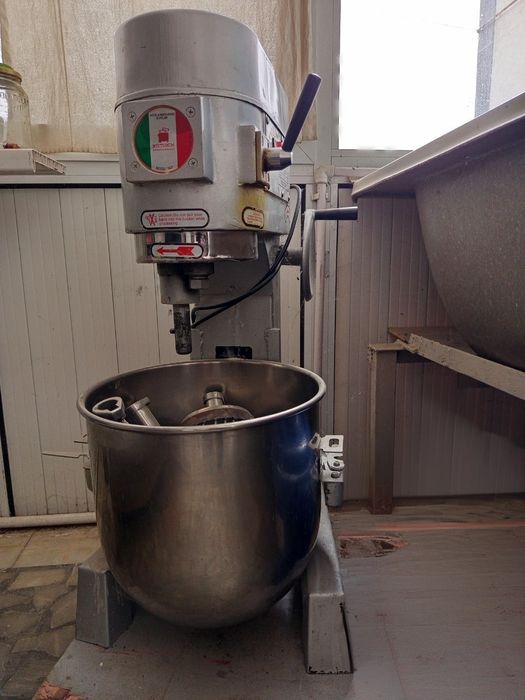 Печь и миксер (Кондитерский)