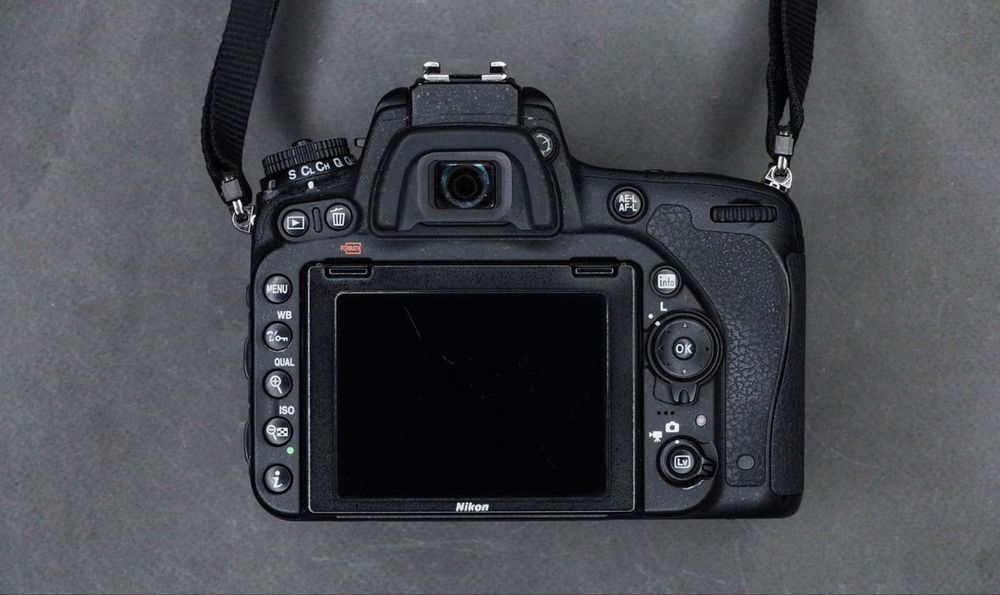 Продам Nikon D750 боди