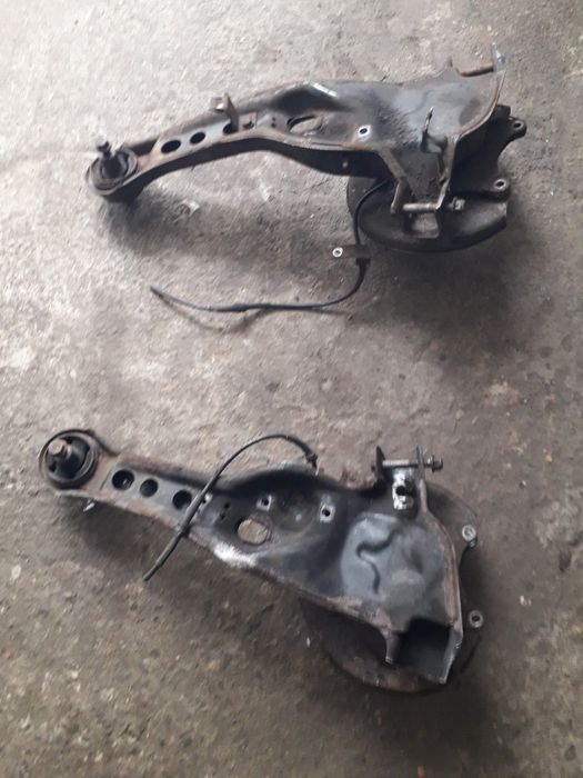 Задни носач Мицубиши Каризма