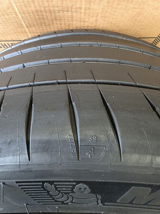 265/40/21 & 295/35/21 4бр.MICHELIN PILOT 4S -Неразличими от НОВИ-DEMO